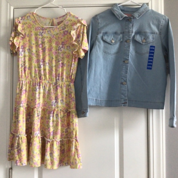 Flower dress from Costco very soft material size 14-16 comes with Jean jacket - Picture 4 of 4